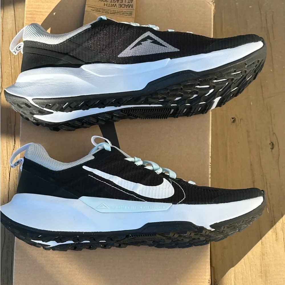 Nike Black Juniper Trail Casual Sneaker Womens 7 ; fits Youth 5.5 NEW